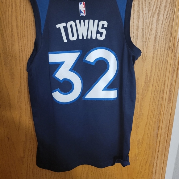 Towns Jersey - Picture 2 of 4